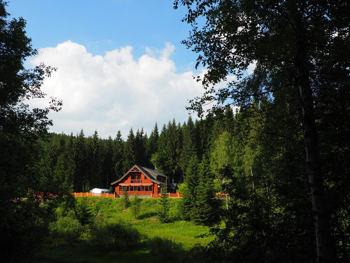 Jezirko Lesni Restaurant & Penzion Jáchymov Buitenkant foto